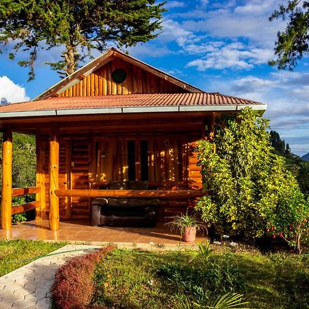HASSINGER RANCH Cabañas Oxapampa Exterior foto