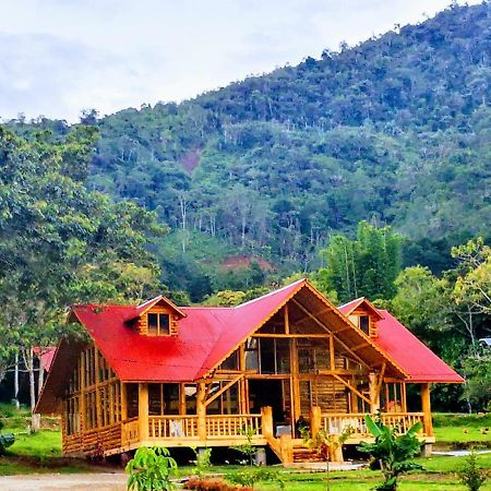 HASSINGER RANCH Cabañas Oxapampa Exterior foto