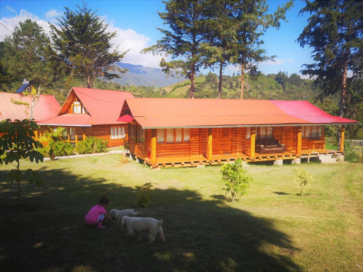 HASSINGER RANCH Cabañas Oxapampa Exterior foto