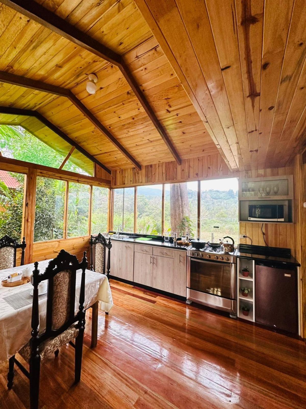 HASSINGER RANCH Cabañas Oxapampa Exterior foto