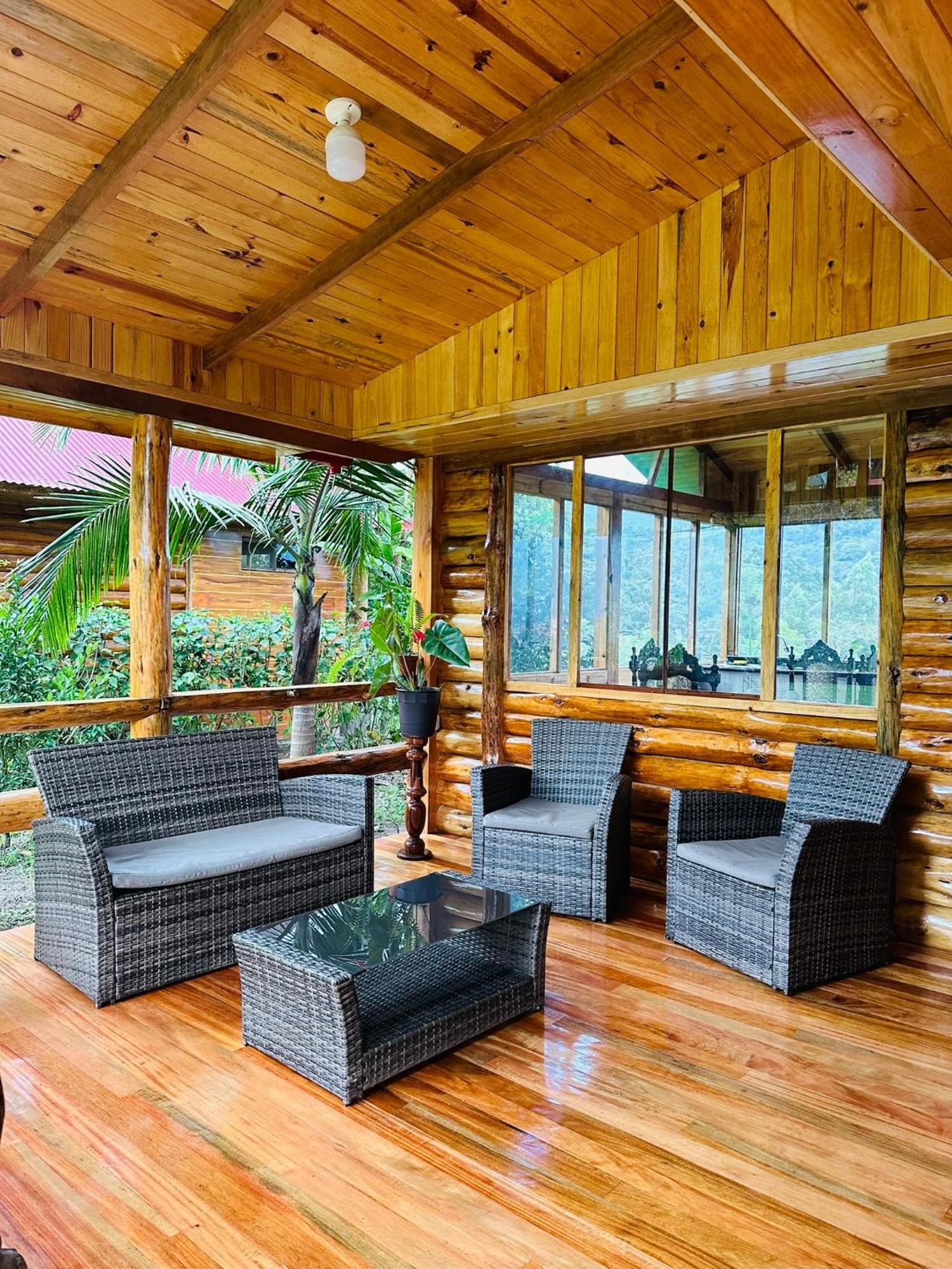 HASSINGER RANCH Cabañas Oxapampa Exterior foto