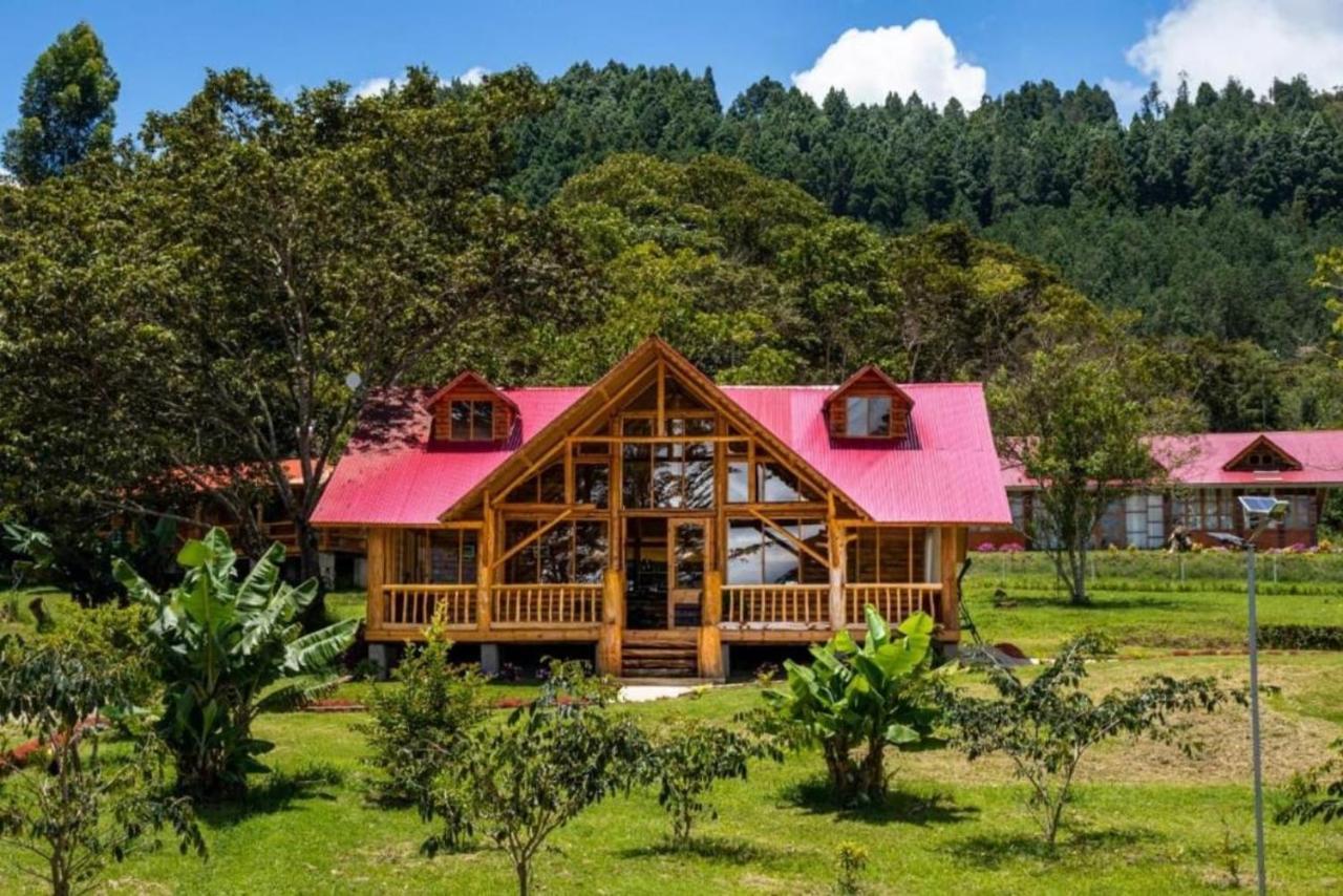HASSINGER RANCH Cabañas Oxapampa Exterior foto